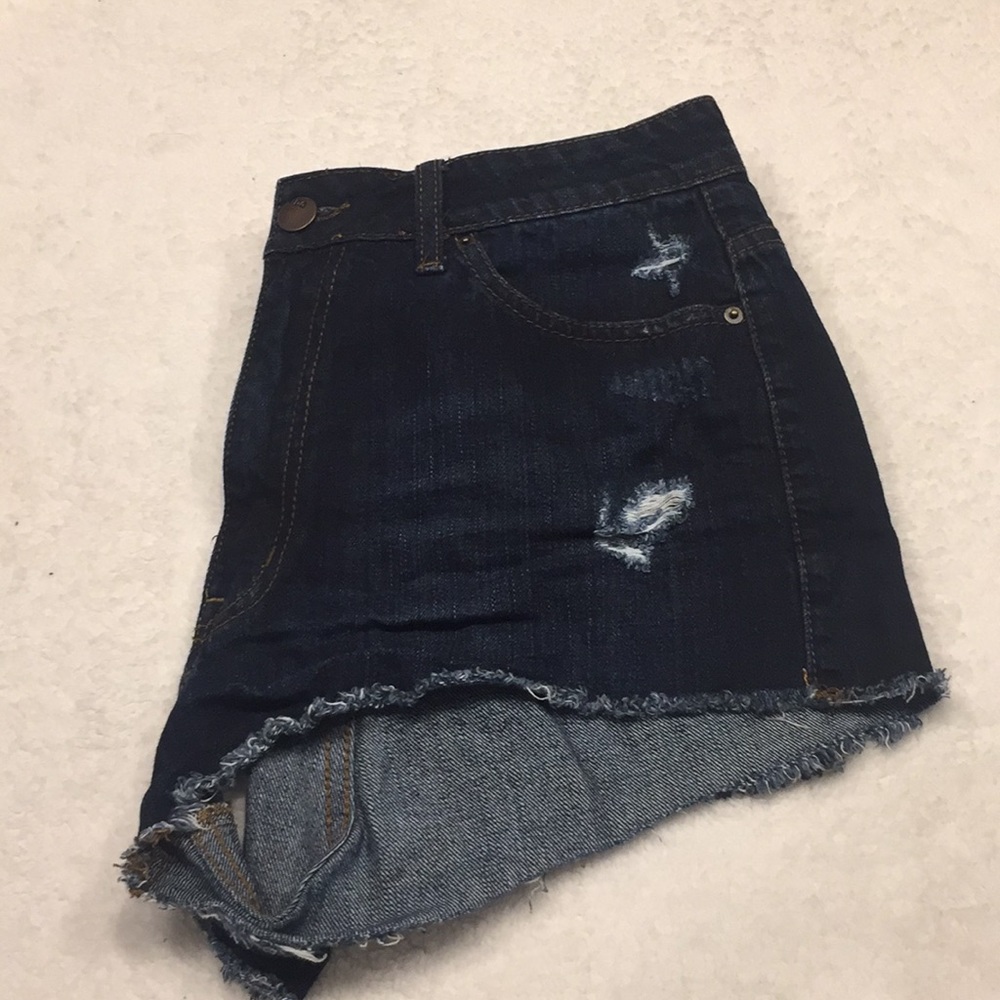 shorts - Picture 2 of 3